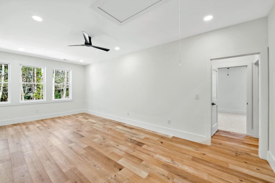 Spacious, unfurnished interior of a new home in , Johns Island (Image 19).