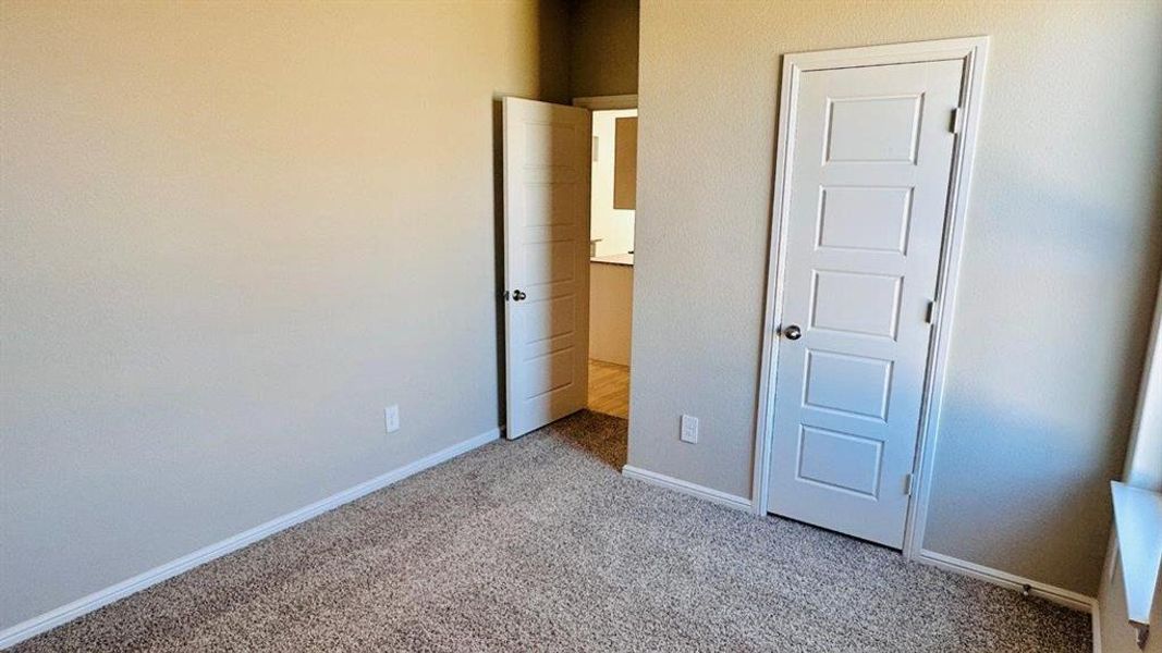Spacious, unfurnished interior of a new home in Orchard Village, Fort Worth (Image 18).