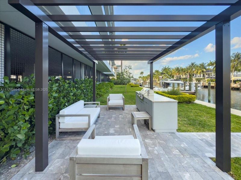 Exterior details and patio area of a home in , Fort Lauderdale (Image 1). Exterior details and patio area of a home in , Fort Lauderdale (Image 1).