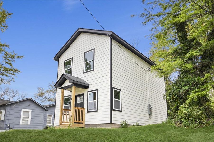 Image 28 of a home in .