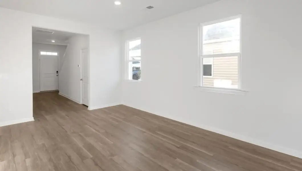 Representative unfurnished interior of a home built from the Robie by D.R. Horton in Saunders Village, Northwest (Image 15).