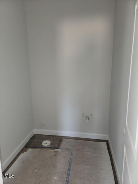 Spacious, unfurnished interior of a new home in Tobacco Road, Angier (Image 64). Spacious, unfurnished interior of a new home in Tobacco Road, Angier (Image 64).
