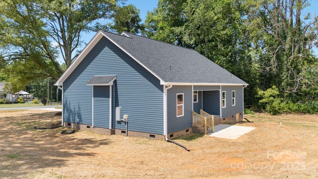Front exterior of a new home in , Vale, NC, highlighting curb appeal (Image 23). Front exterior of a new home in , Vale, NC, highlighting curb appeal (Image 23).