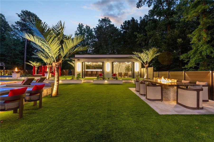 Community amenities in , Atlanta (Image 36). Community amenities in , Atlanta (Image 36).