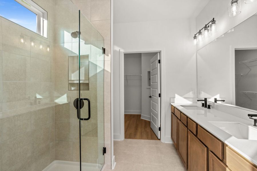 Furnished interior view inside a new home in Del Webb Barton Village, Lebanon (Image 5). Furnished interior view inside a new home in Del Webb Barton Village, Lebanon (Image 5).