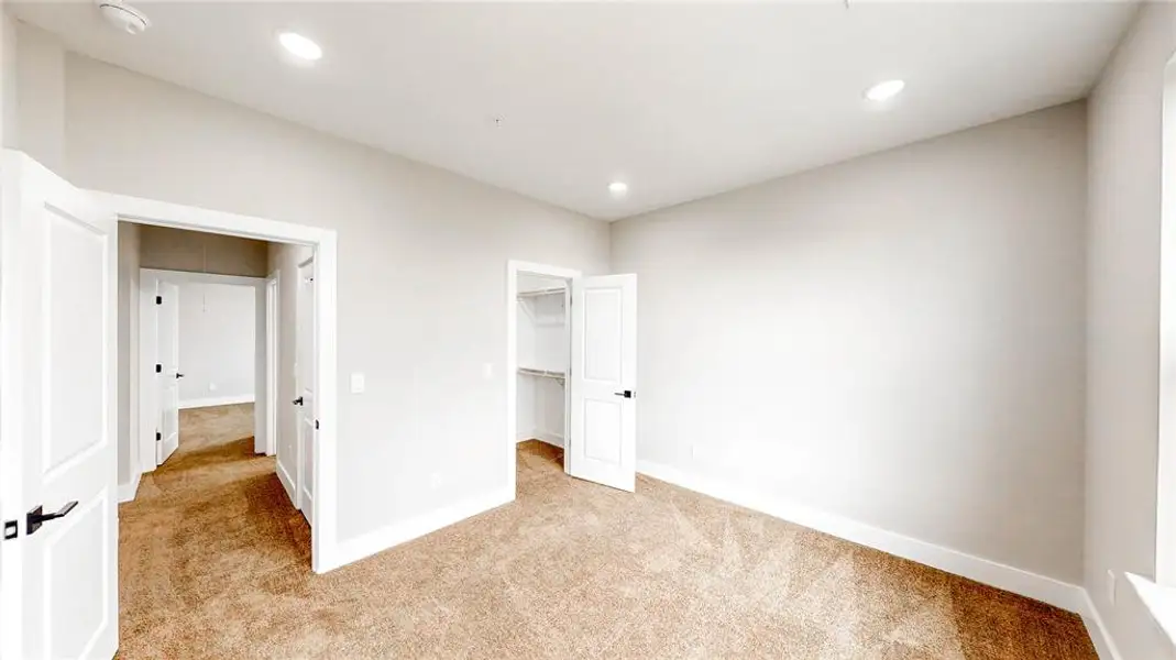 Spacious, unfurnished interior of a new home in , Denton (Image 18).
