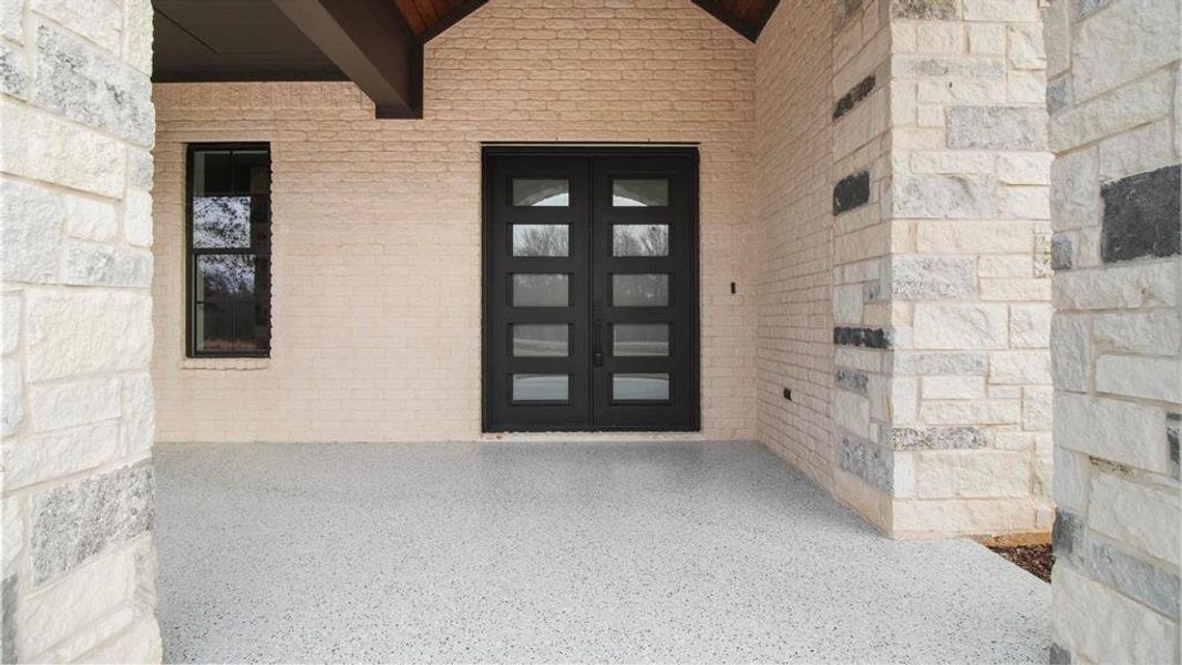 Exterior details and patio area of a home in , Bullard (Image 4).