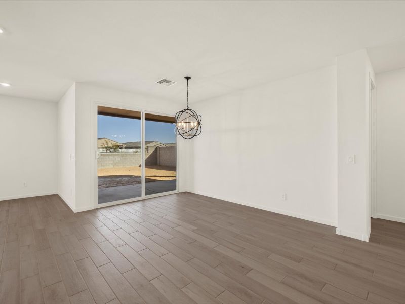 Spacious, unfurnished interior of a new home in Mesquite Mountain Ranch at Frontera, Surprise (Image 8).