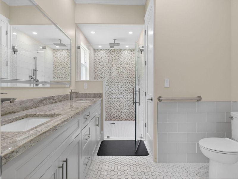 1st Floor Master Bathroom