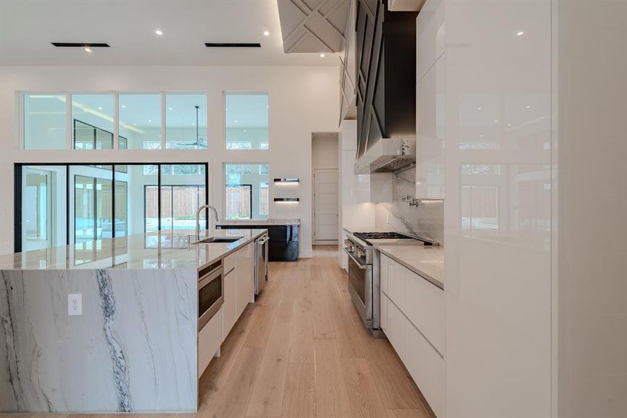 Furnished interior view inside a new home in , Dallas (Image 5).