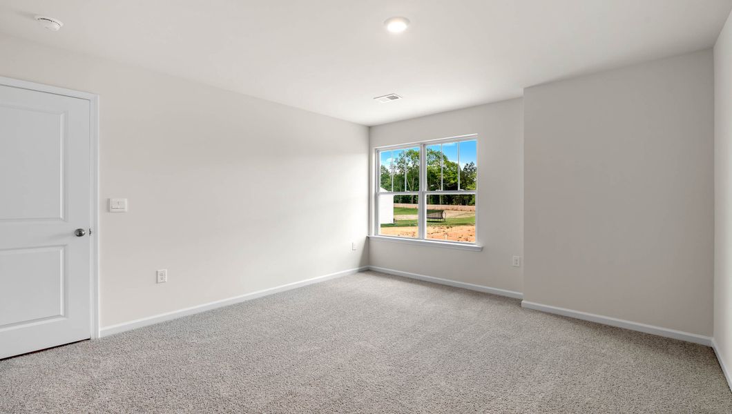 Spacious, unfurnished interior of a new home in Woodhaven, Spartanburg (Image 22).