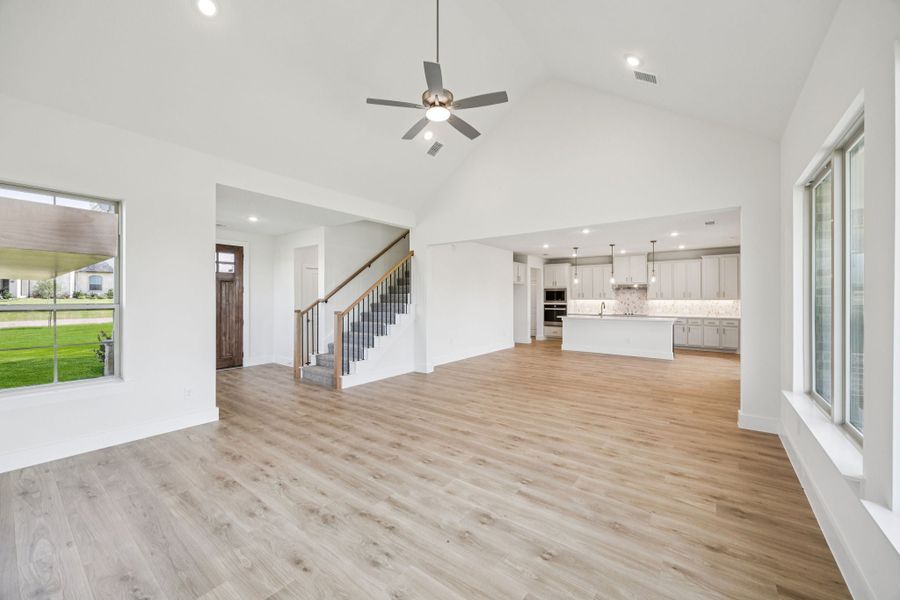 Spacious, unfurnished interior of a new home in Lakeway Estates, Waxahachie (Image 19). Spacious, unfurnished interior of a new home in Lakeway Estates, Waxahachie (Image 19).