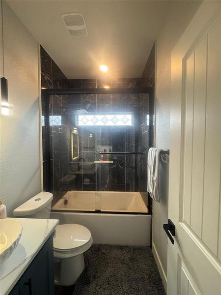 Furnished interior view inside a new home in , Alvarado (Image 17).