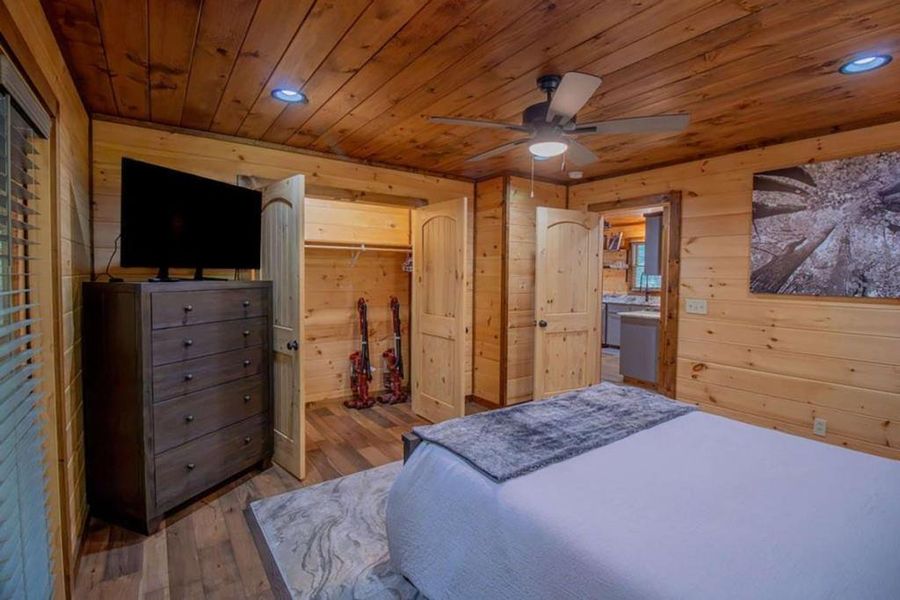Furnished interior view inside a new home in , Blue Ridge (Image 13).