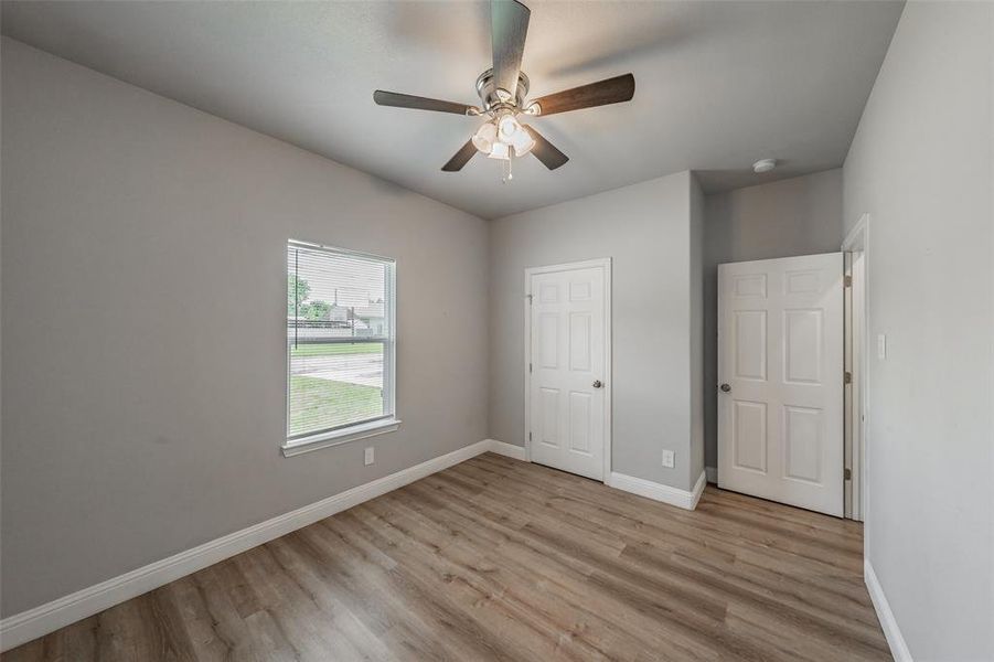 Spacious, unfurnished interior of a new home in , Cleburne (Image 34).