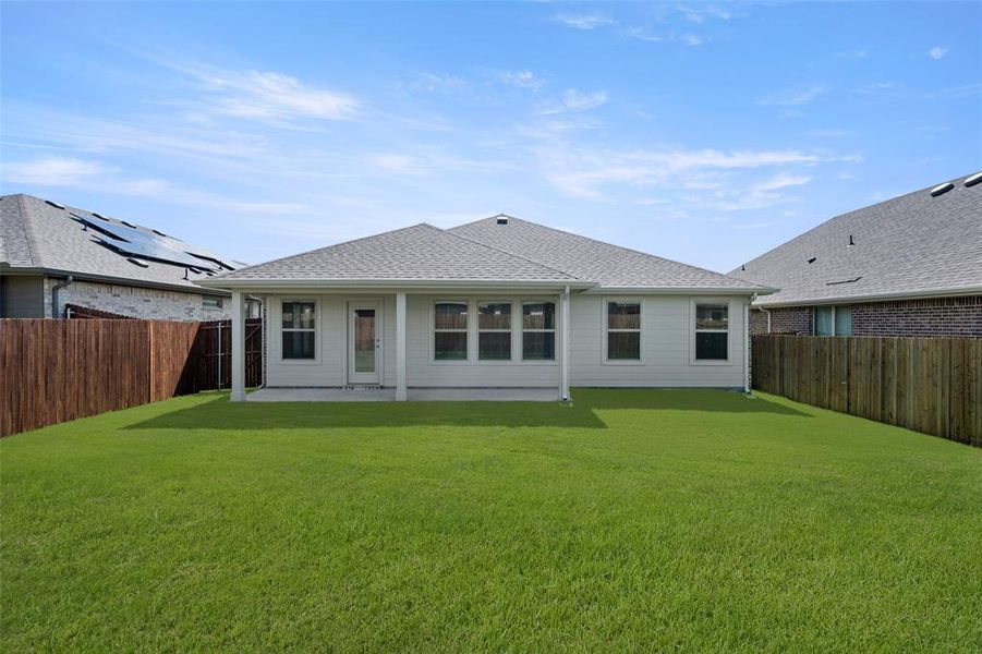 2109 Hickory- Back-2 2109 Hickory- Back-2