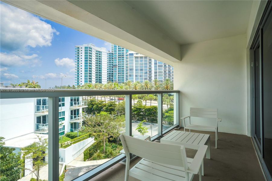 Furnished interior view inside a new home in , Bal Harbour (Image 11).