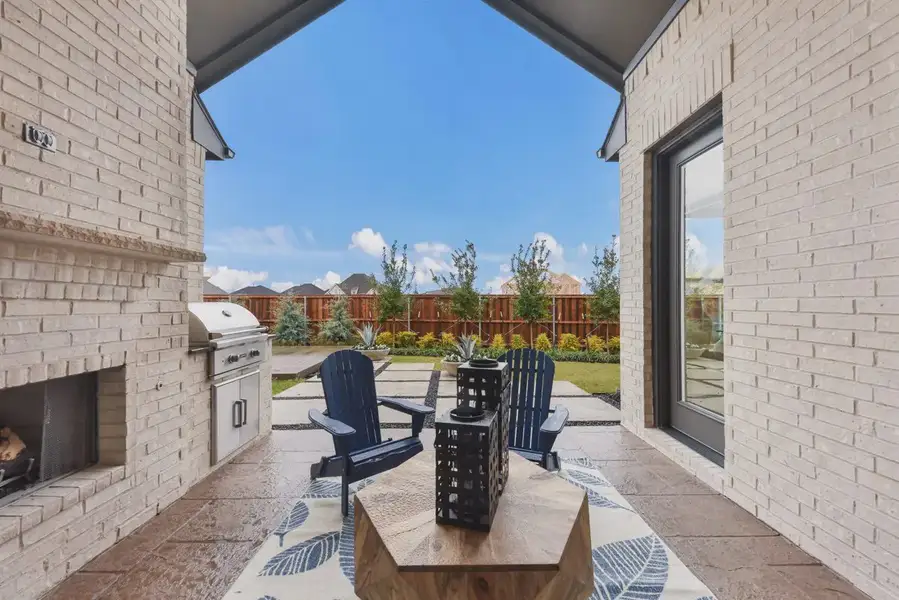Representative exterior details of a home built from the Laurel by Chesmar Homes in Oaks of North Grove, Waxahachie (Image 3).