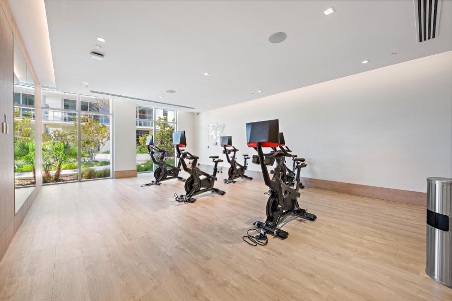 220 Lake Shore Dr-22