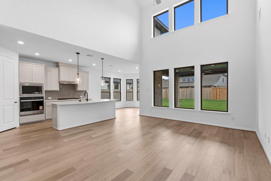 Spacious, unfurnished interior of a new home in Bridgeland, Cypress (Image 27). Spacious, unfurnished interior of a new home in Bridgeland, Cypress (Image 27).