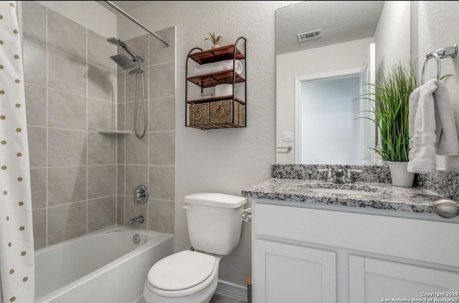 Image 20 of a home in Red River Ranch.