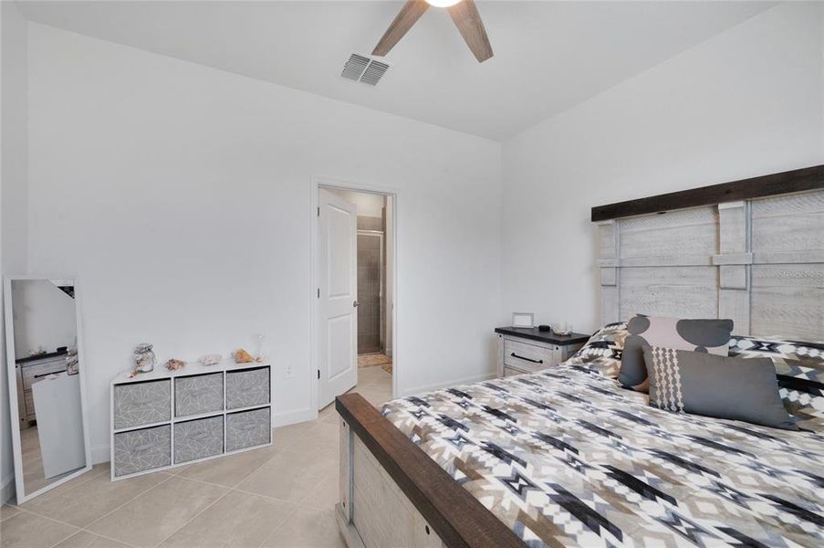 Furnished interior view inside a new home in , Englewood (Image 10).