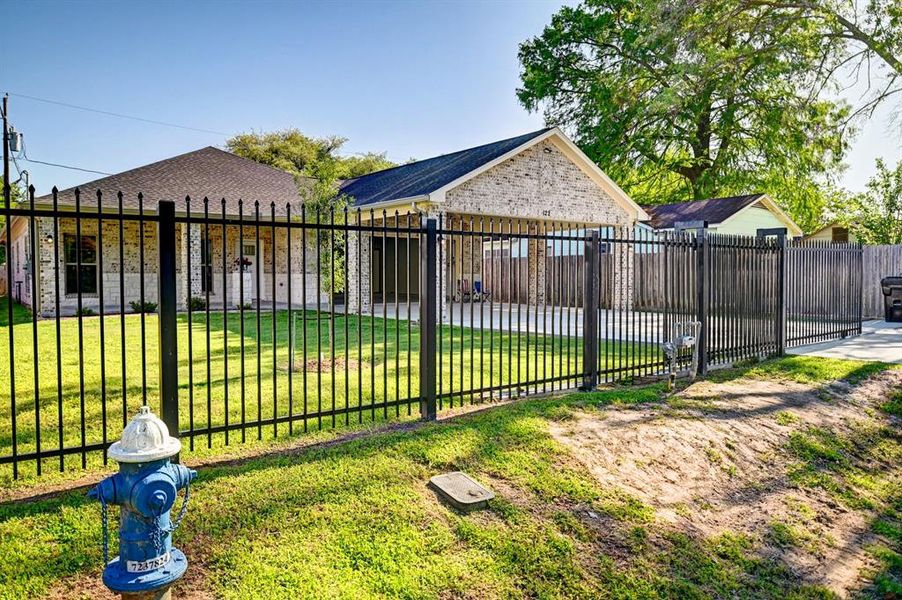 Fully Fenced Property