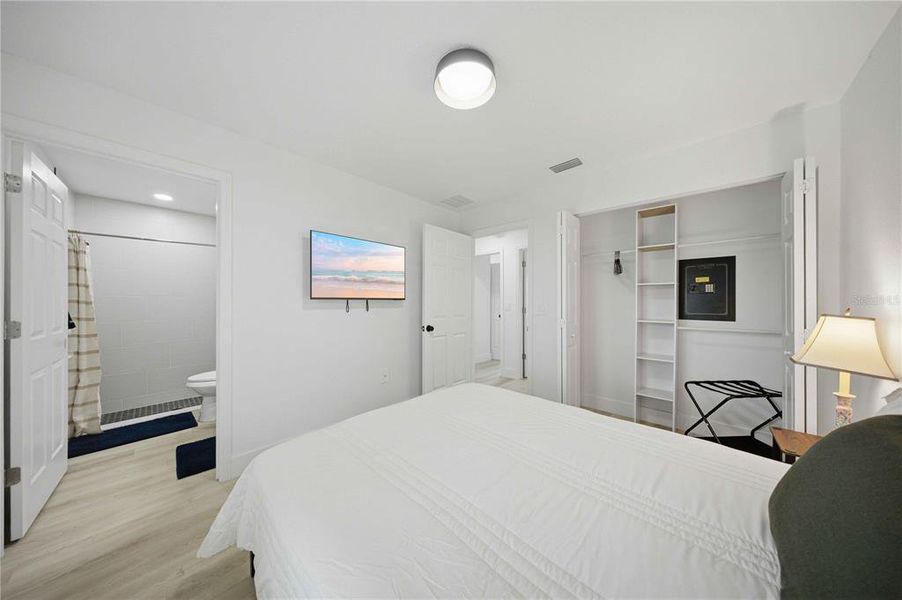 Furnished interior view inside a new home in , Ocala (Image 15).