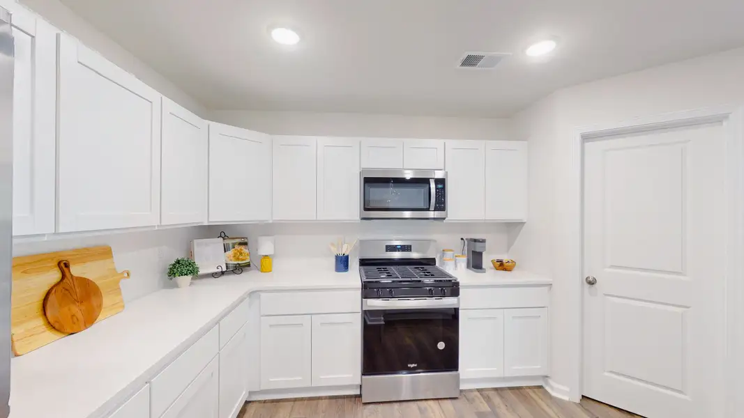 Furnished interior view inside a new home in Aberdeen, Fountain Inn (Image 11).
