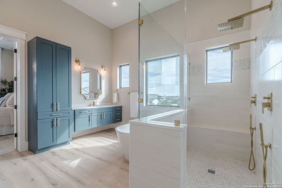 Furnished interior view inside a new home in , New Braunfels (Image 40). Furnished interior view inside a new home in , New Braunfels (Image 40).