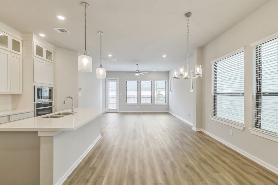 Spacious, unfurnished interior of a new home in Summer Place  35', Montgomery (Image 26).