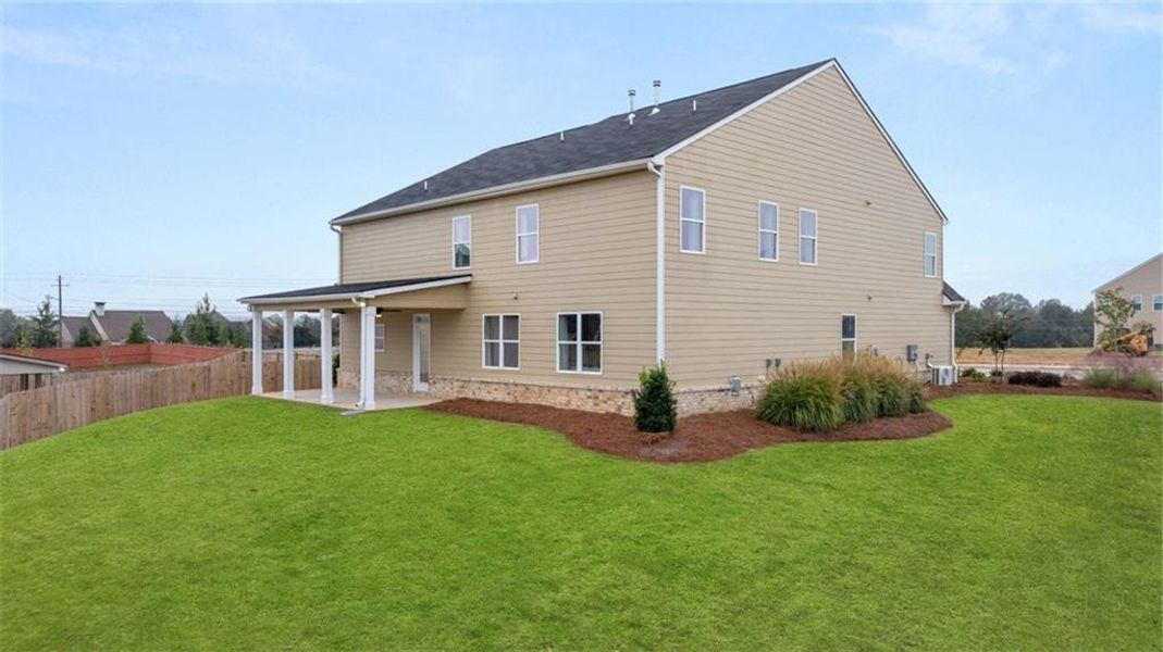 Exterior details and patio area of a home in Heritage Pointe, Senoia (Image 3).