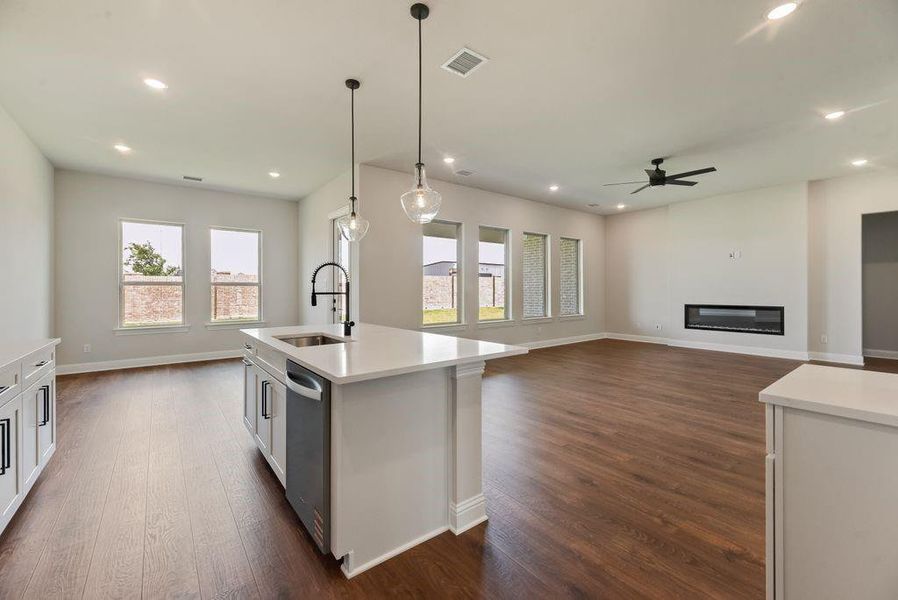Furnished interior view inside a new home in Villages of Creekwood, Frisco (Image 16). Furnished interior view inside a new home in Villages of Creekwood, Frisco (Image 16).