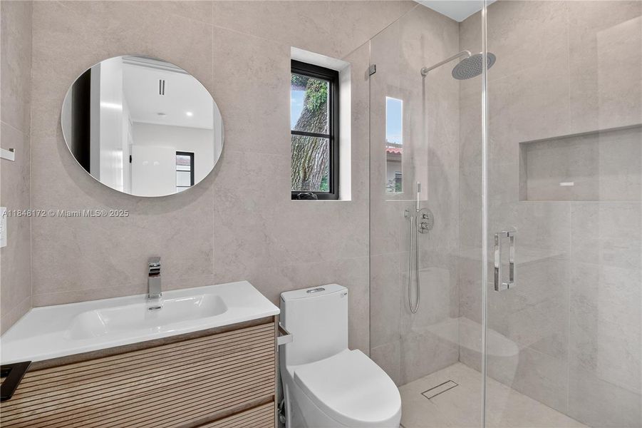 Furnished interior view inside a new home in , Coral Gables (Image 9).