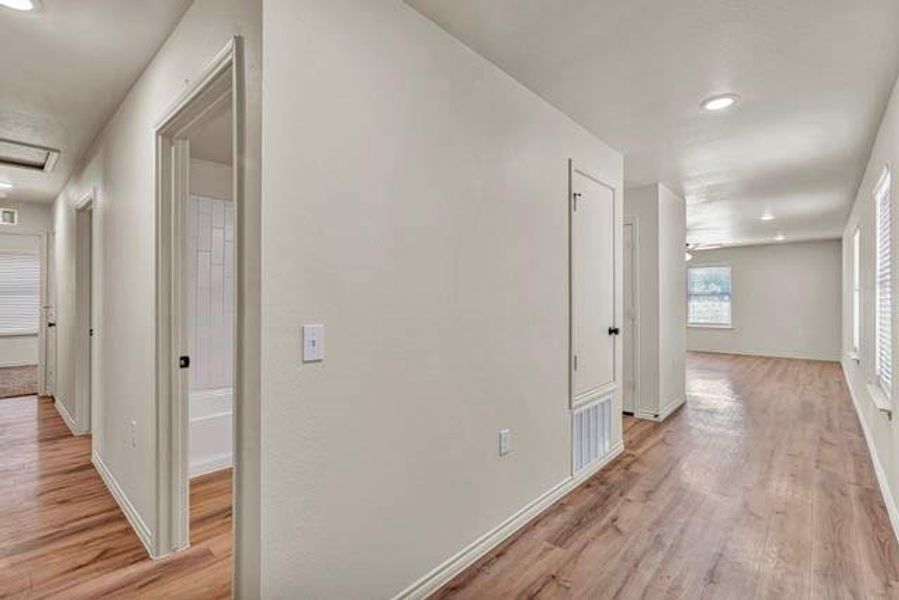 Spacious, unfurnished interior of a new home in , Fort Worth (Image 11).