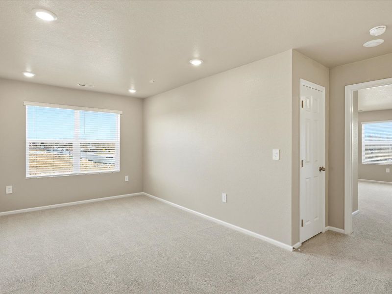 Spacious, unfurnished interior of a new home in Horizon Uptown: The Meadow Collection, Aurora (Image 9).