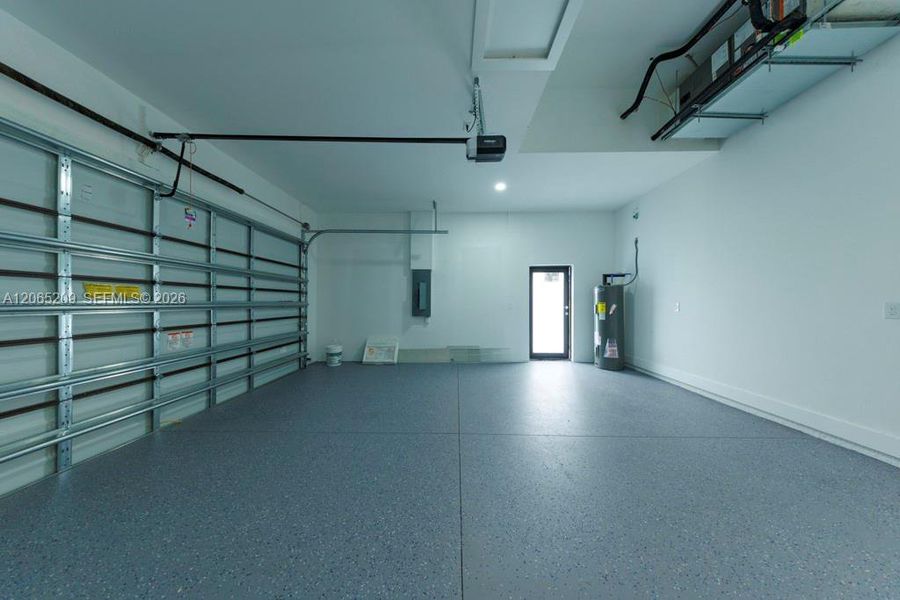 Spacious, unfurnished interior of a new home in , Lehigh Acres (Image 66).