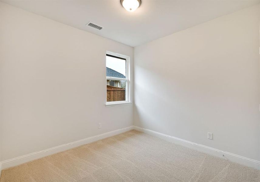 Spacious, unfurnished interior of a new home in Creekside, Royse City (Image 16).