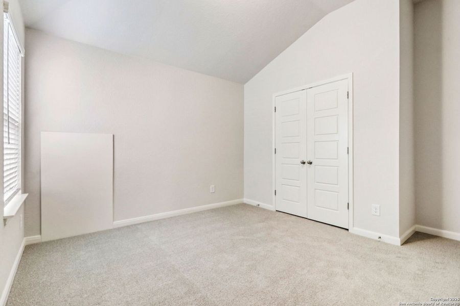 Image 49 of a home in Fox Falls.