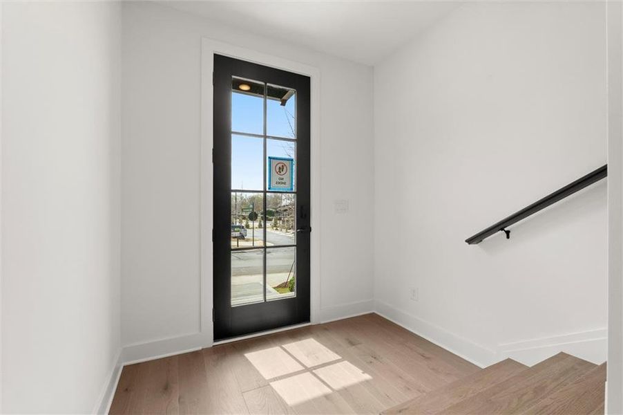 Spacious, unfurnished interior of a new home in , Alpharetta (Image 20).