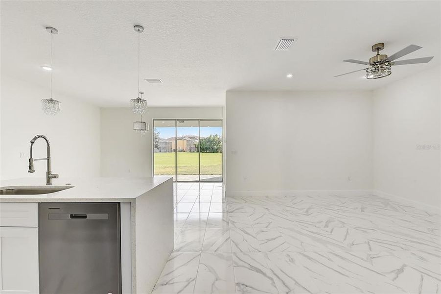 Spacious, unfurnished interior of a new home in , Apopka (Image 23).