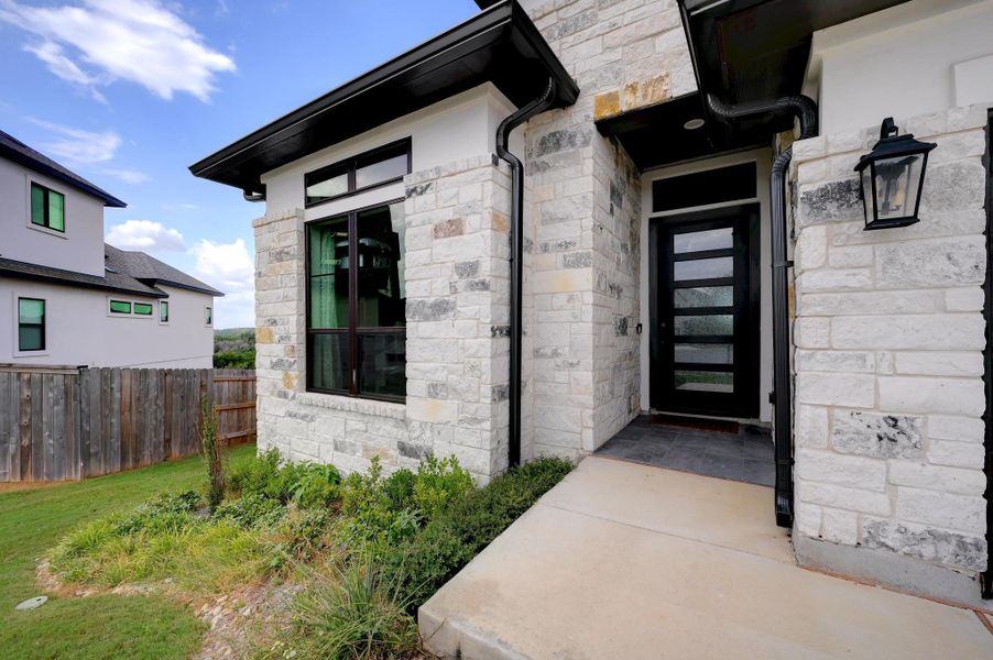 Exterior details and patio area of a home in La Cima 60', San Marcos (Image 4). Exterior details and patio area of a home in La Cima 60', San Marcos (Image 4).