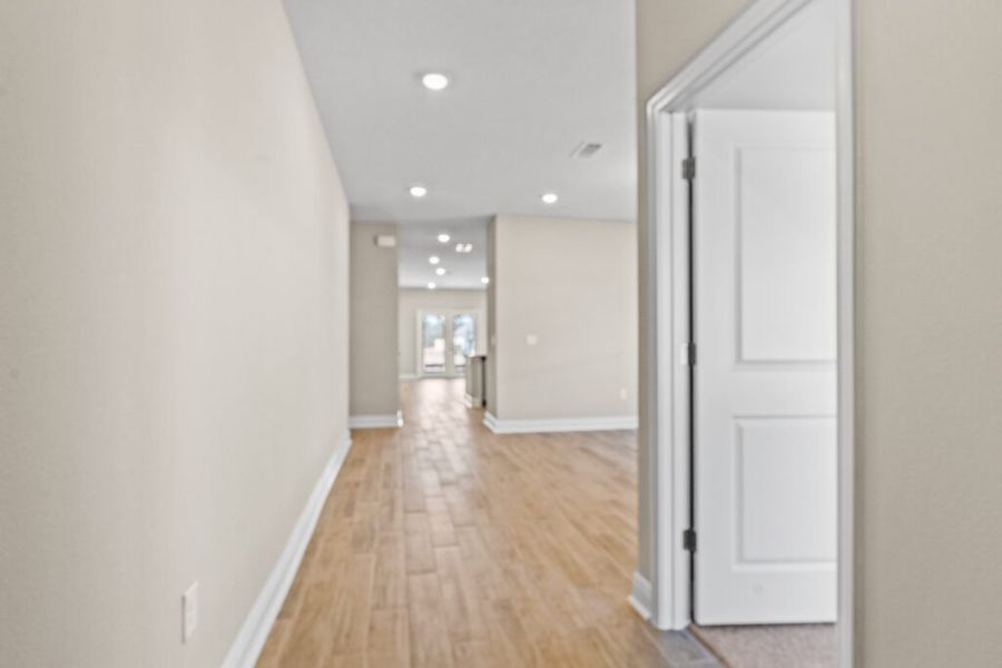 Spacious, unfurnished interior of a new home in Natureview, Freeport (Image 31). Spacious, unfurnished interior of a new home in Natureview, Freeport (Image 31).