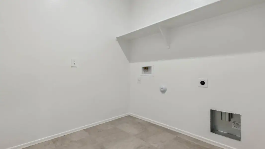 Spacious, unfurnished interior of a new home in Carlton Commons, Casa Grande (Image 29). Spacious, unfurnished interior of a new home in Carlton Commons, Casa Grande (Image 29).