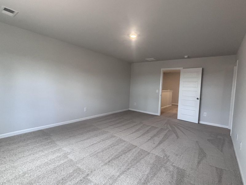 Spacious, unfurnished interior of a new home in Lindera Preserve at Cane Bay Plantation: Townhomes, Summerville (Image 19). Spacious, unfurnished interior of a new home in Lindera Preserve at Cane Bay Plantation: Townhomes, Summerville (Image 19).