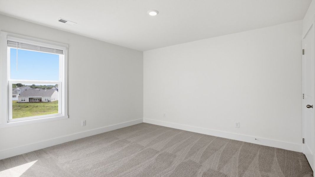 Spacious, unfurnished interior of a new home in Millstone Village, Morristown (Image 28).