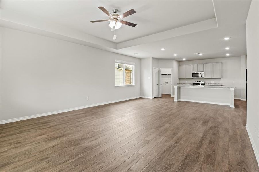 Spacious, unfurnished interior of a new home in Deer Creek, Fort Worth (Image 19). Spacious, unfurnished interior of a new home in Deer Creek, Fort Worth (Image 19).