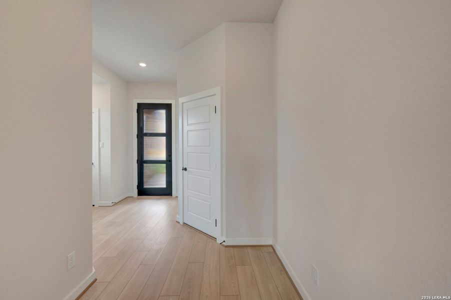 Spacious, unfurnished interior of a new home in Mayfair - Select Garden Series, New Braunfels (Image 16).