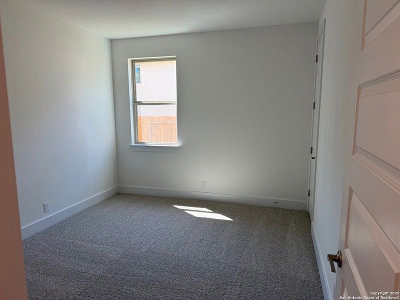 Spacious, unfurnished interior of a new home in Mesa Western, Cibolo (Image 21).