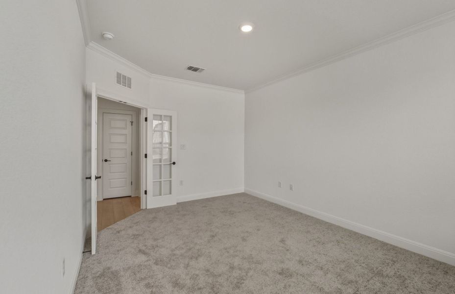 Spacious, unfurnished interior of a new home in Lagos, Manor (Image 49).